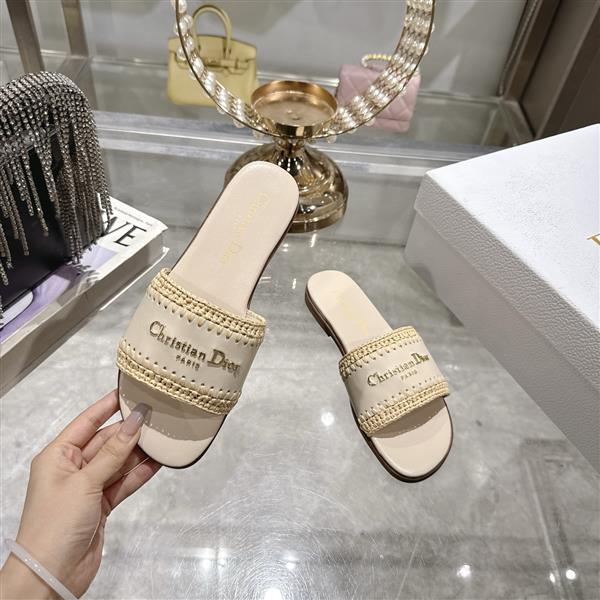 20251128184321789 250